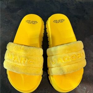 Marc Jacobs Yellow Slippers Vibrant Comfortable Slip-On
